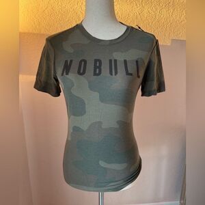 NWT NOBULL camo t shirt for everyday training tee.for working out. Super soft XS